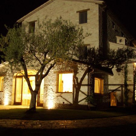 Agriturismo Casal San Sergio Фосомброне Екстериор снимка