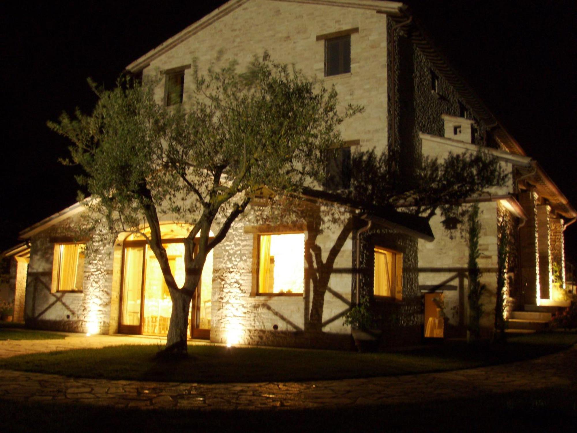 Agriturismo Casal San Sergio Фосомброне Екстериор снимка